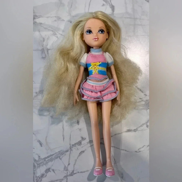 Moxie Girlz Blonde Doll Dressed Pink MGA 2009 Avery Silly Monkey Doll - Picture 1 of 7